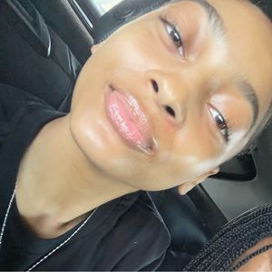 Meet your Posher, Leilani